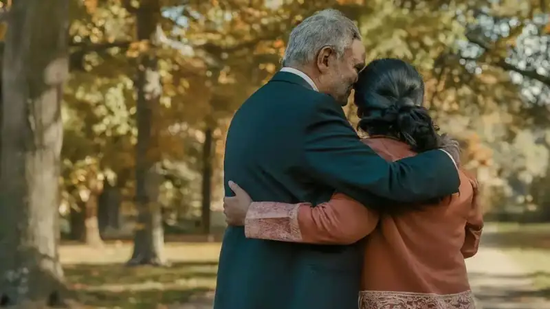 बिहार पूर्णिया जिले: 50 वर्षीय महिला डॉक्टर बचपन के प्यार में हुई फिदा, 60 साल के वकील संग घर से फरार