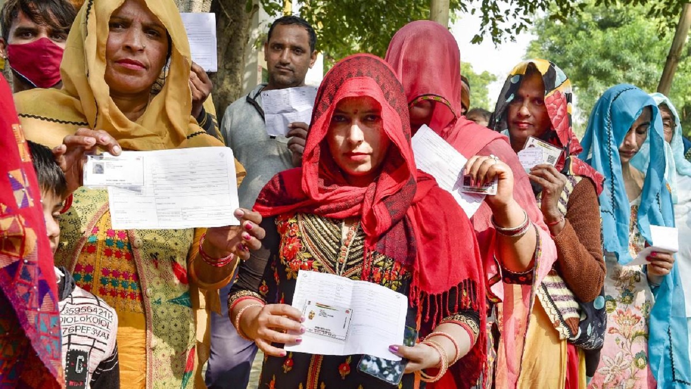 Raniganj: महिलाओं की वोटिंग में बढ़त, फिर भी 30 साल से नहीं बनी महिला विधायक