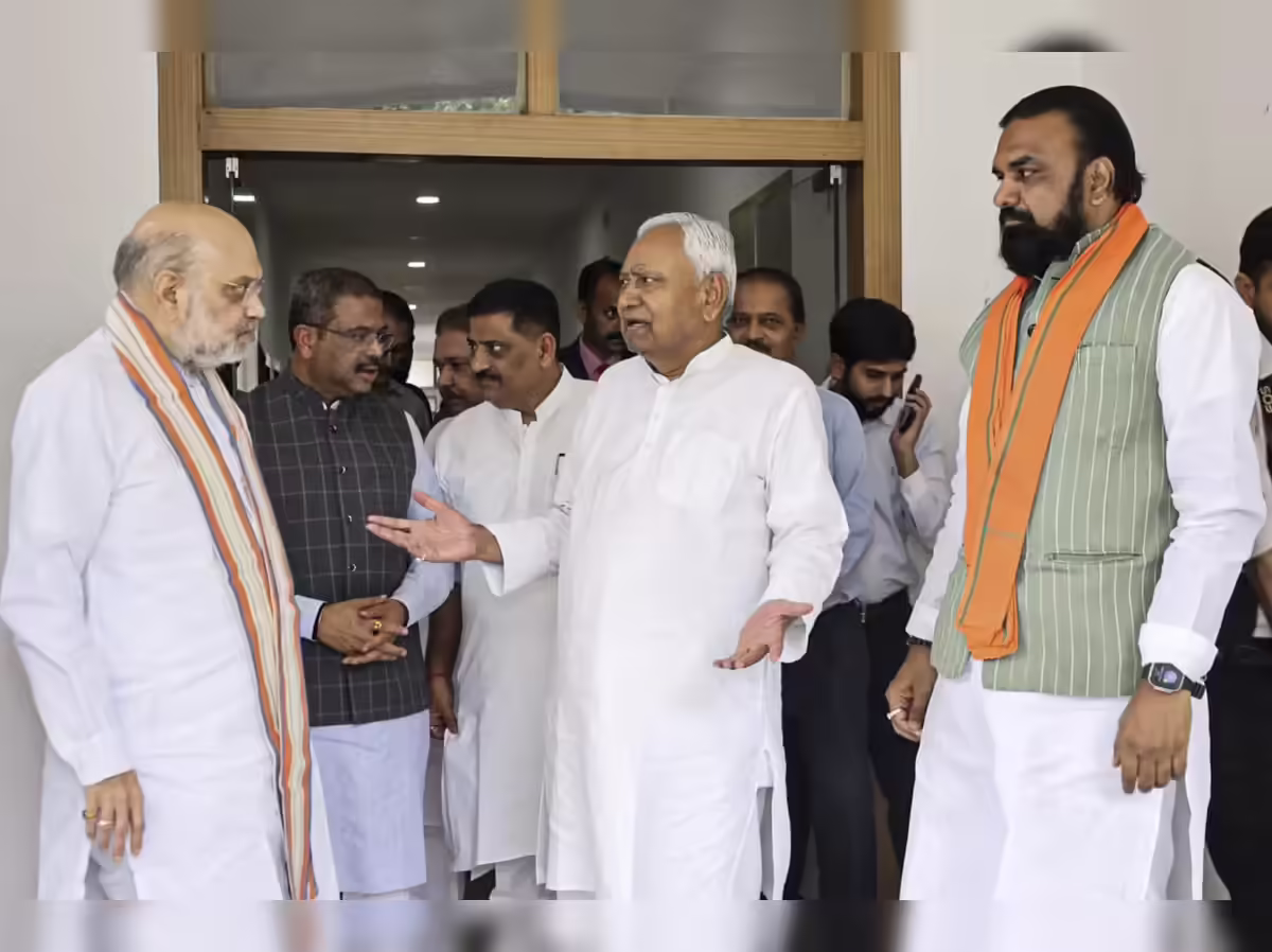 राज्यसभा की ओर बढ़े नीतीश कुमार और नितिन नबीन, बिहार की राजनीति में हलचल
